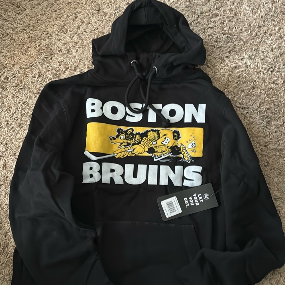 Boston bruins anniversary hoodie !! 🔥 large and NWT